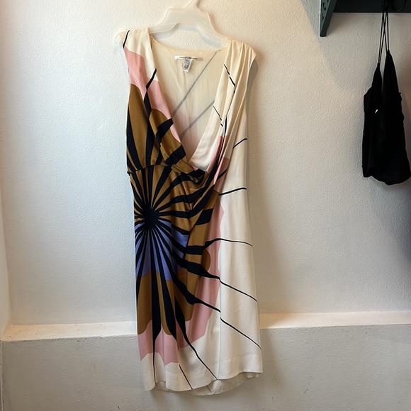 Aldavino Multi Color Dress - Picture 3 of 12